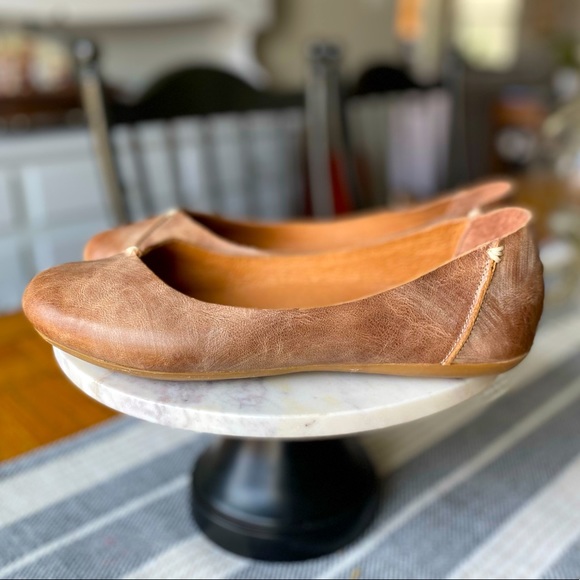 OluKai Shoes - Olukai Women’s Leather Shoes 🌿 Size 11